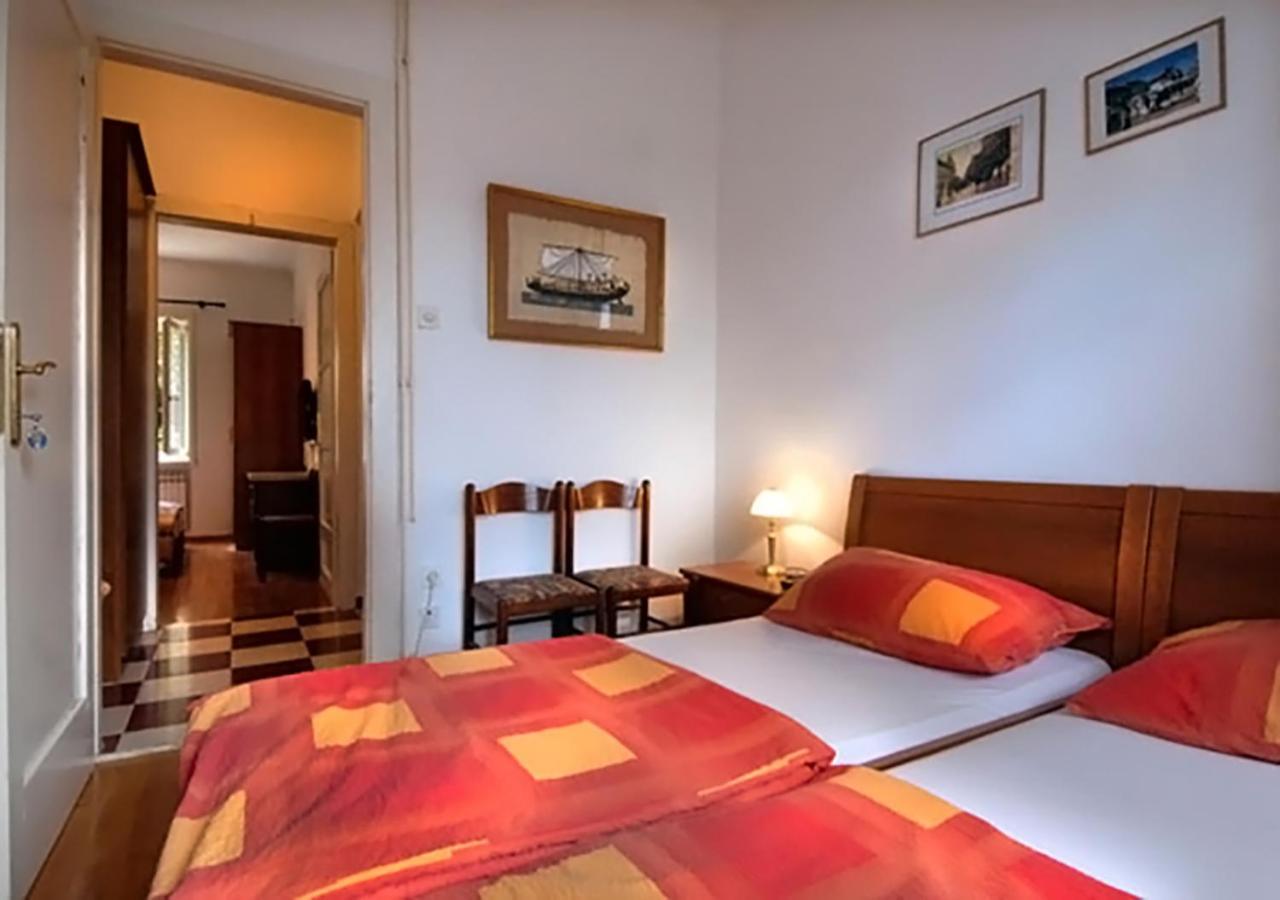 Angela Classic Rooms & Apartments Zagreb Ngoại thất bức ảnh